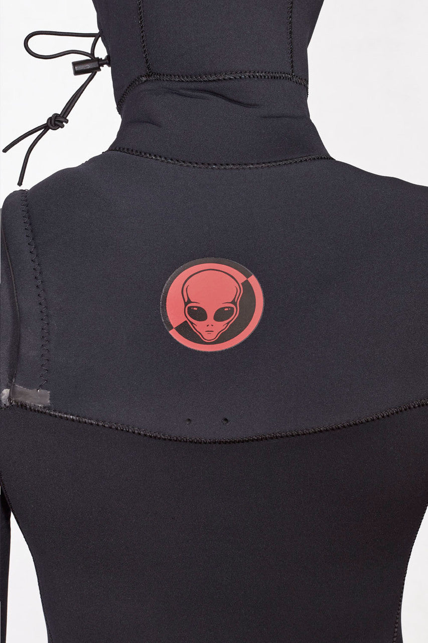 Secure back flap ladies hooded 5/4 wetsuit for surf